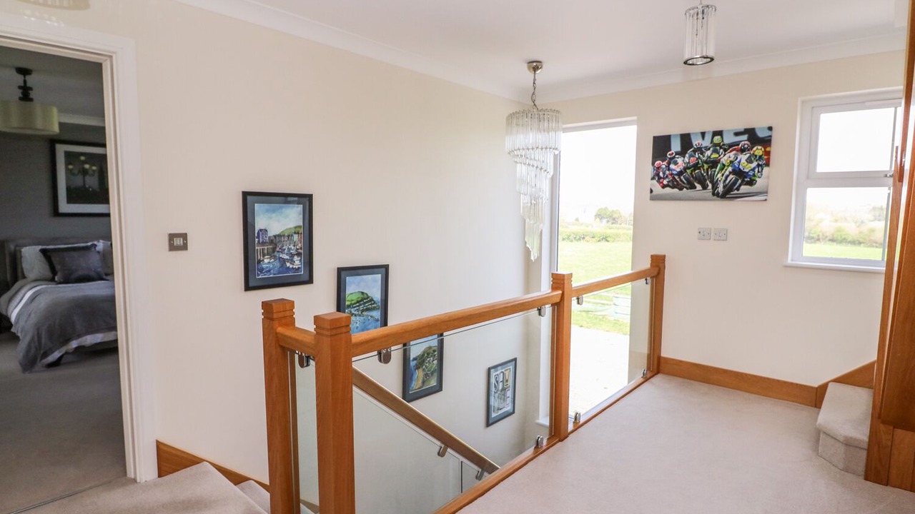 Photo of Others in Tremain