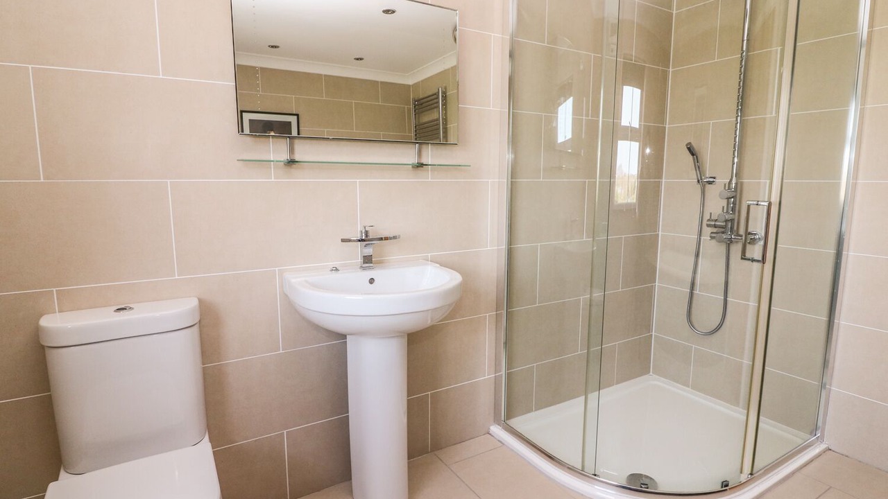 Photo of Others in Tremain