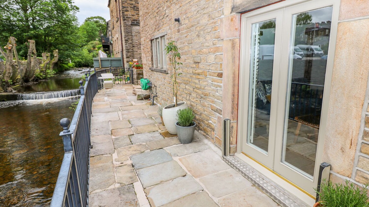 Photo of Others in Hayfield