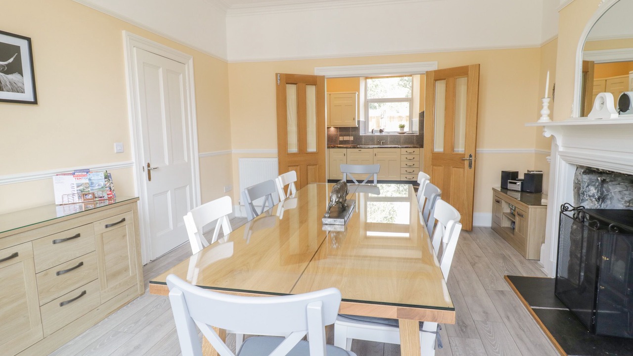 Photo of Kitchen in Llanbedr