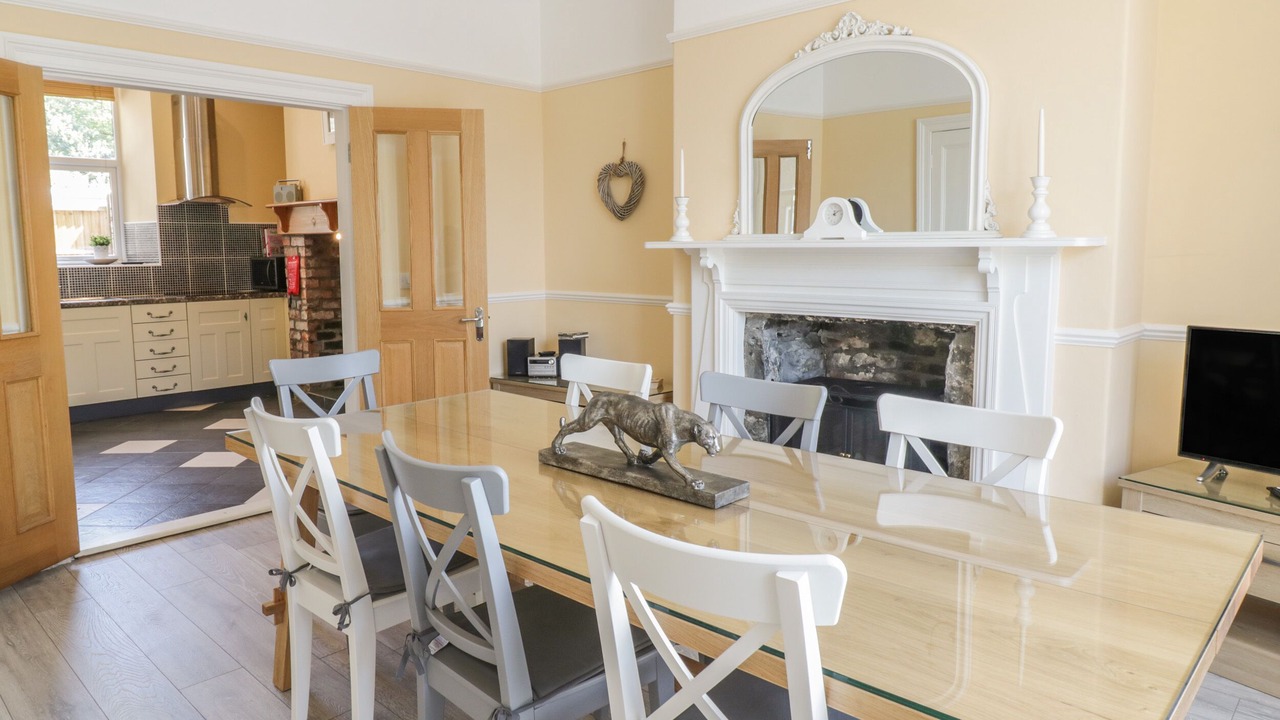 Photo of Kitchen in Llanbedr