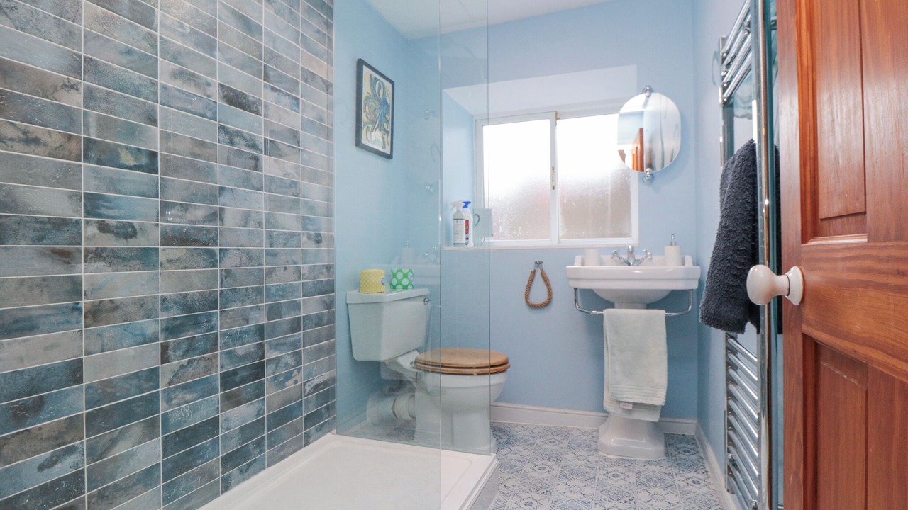 Photo of Bathroom in Staithes