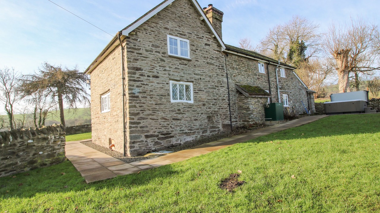 Photo of Outdoor in Clun