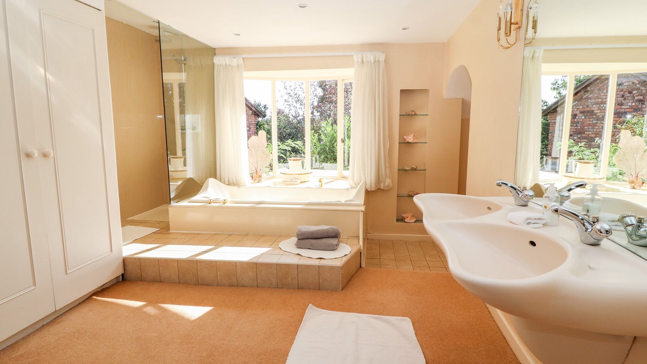 Photo of Bathroom in Mickle Trafford