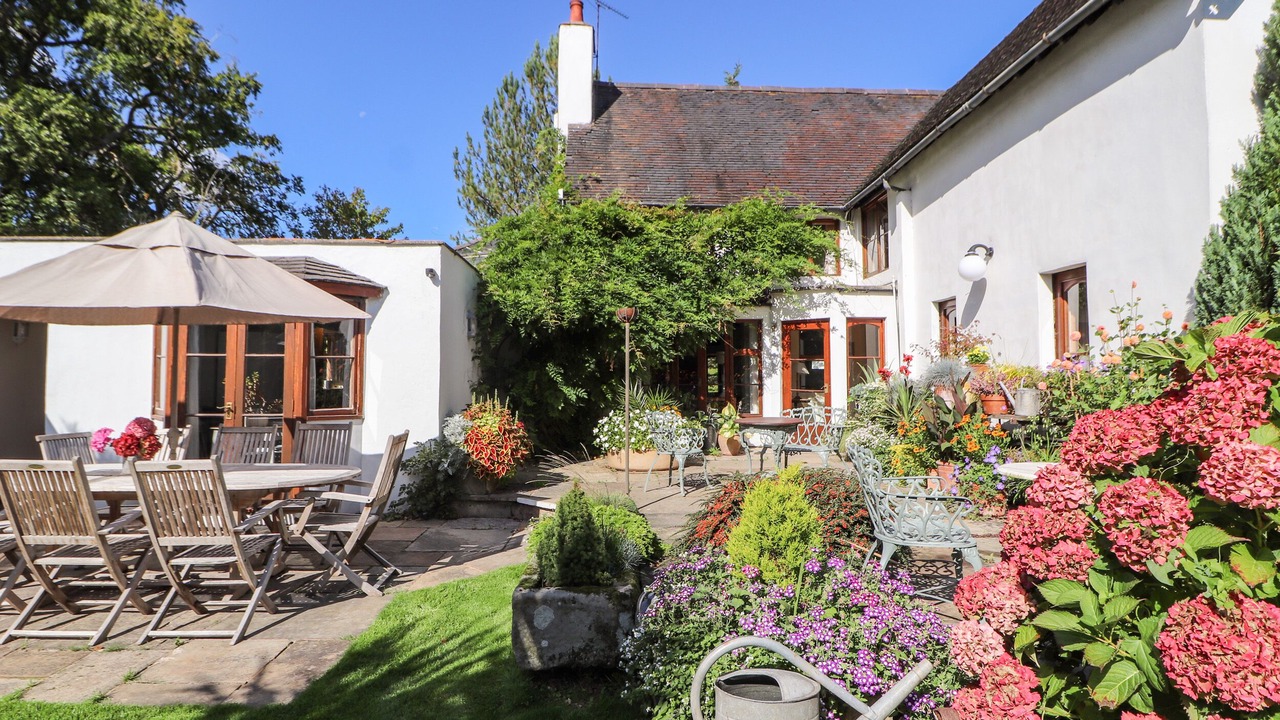 Photo of Others in Mickle Trafford