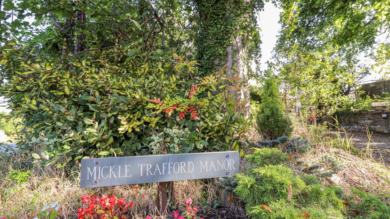 Photo of Others in Mickle Trafford