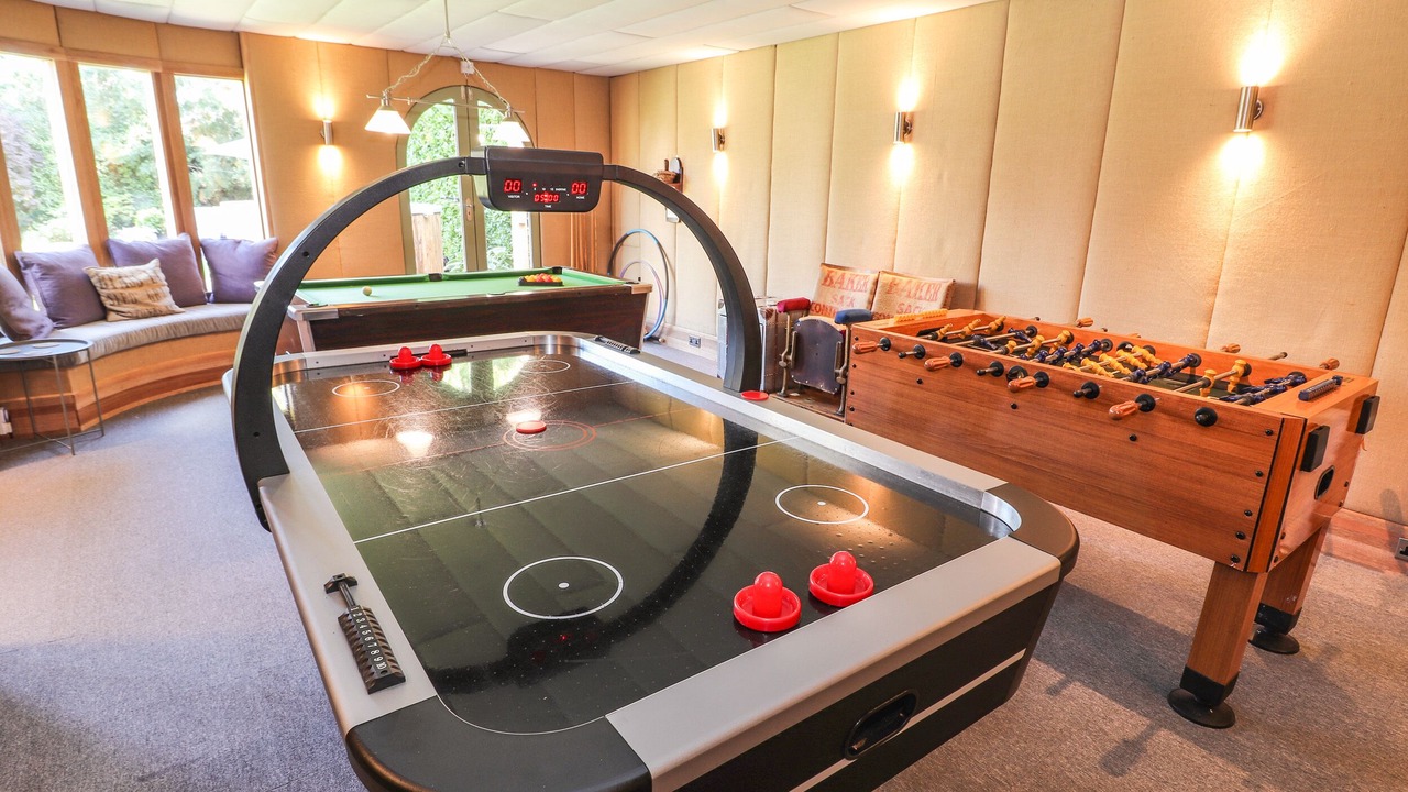 Photo of Others in Mickle Trafford