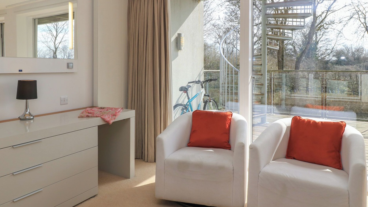 Photo of Livingroom in Cirencester