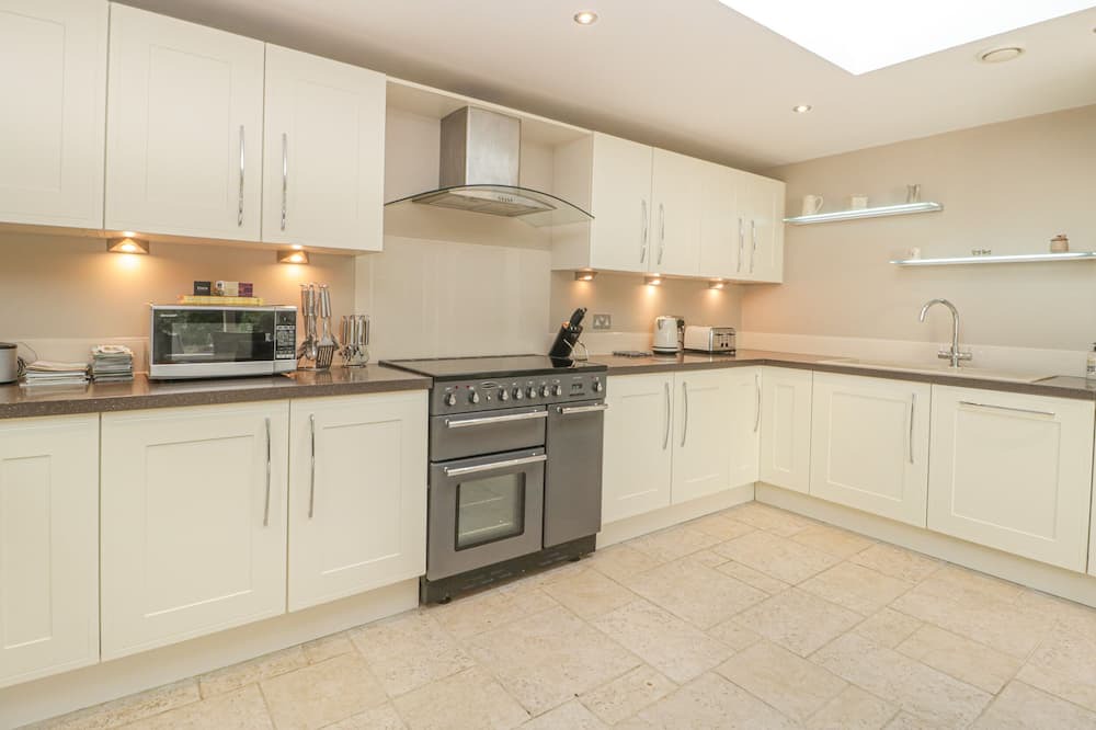 Photo of Others in Sturminster Marshall