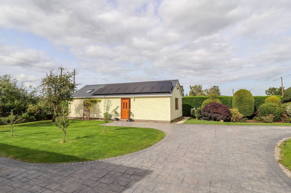 Photo of Outdoor in New Broughton