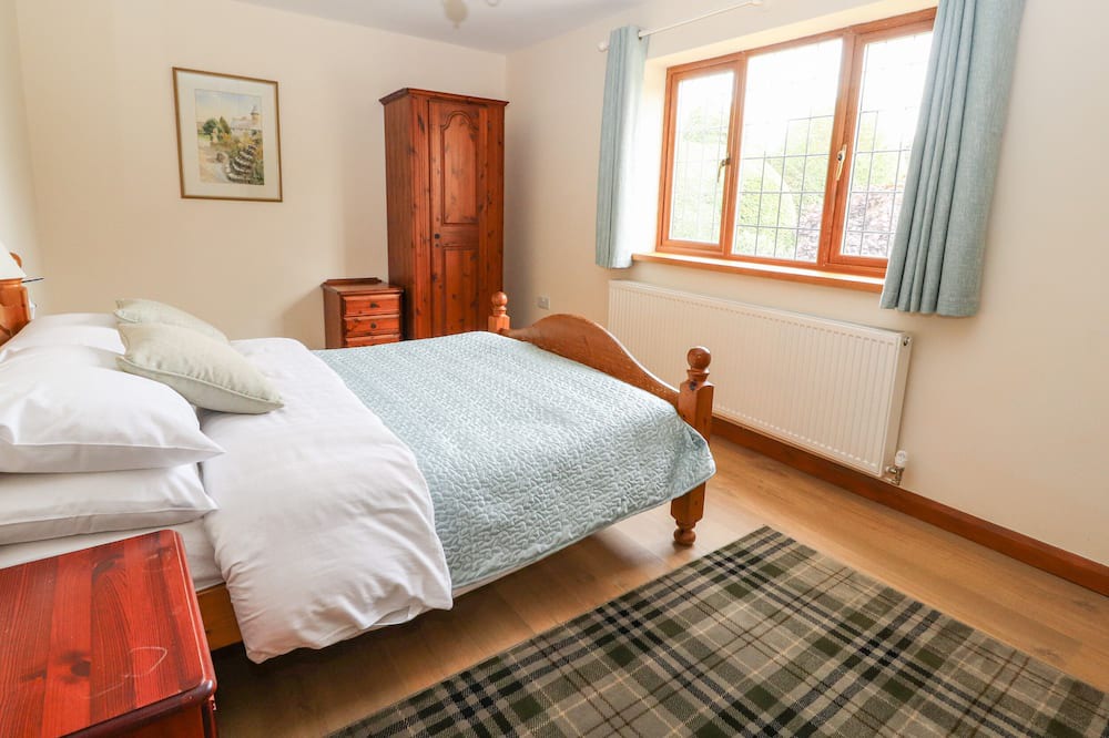 Photo of Others in New Broughton