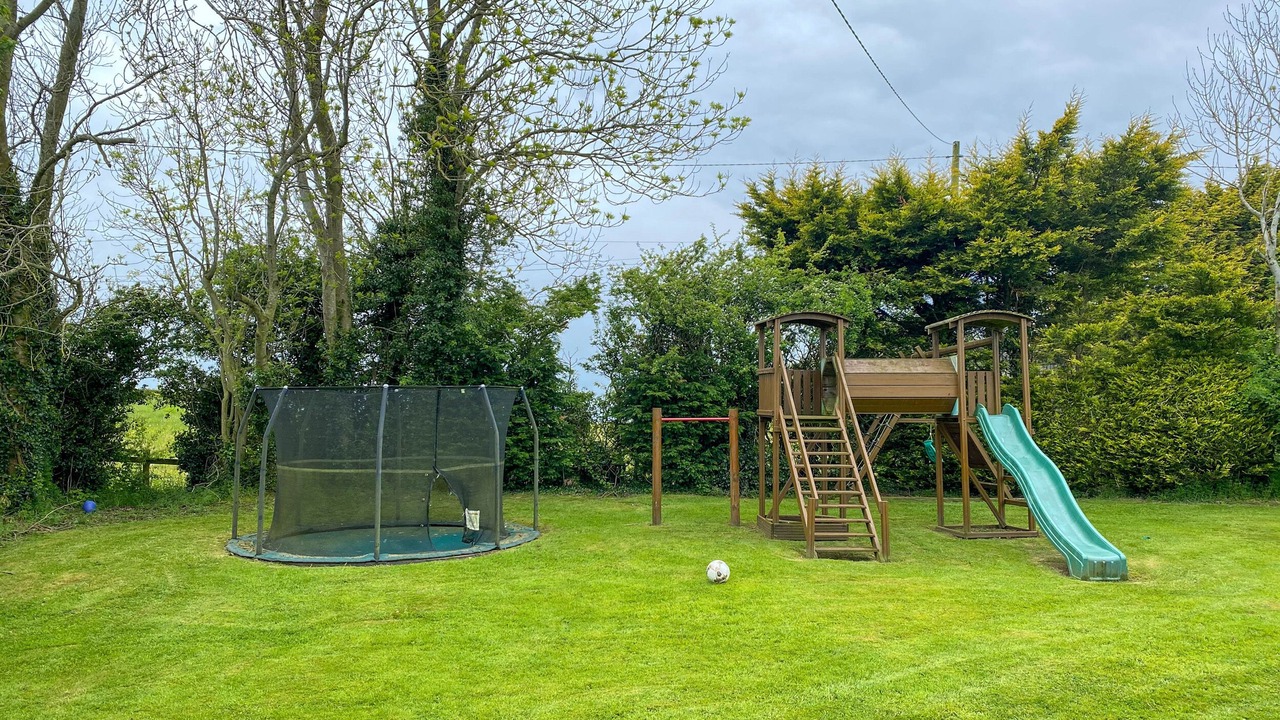 Photo of Others in Axton