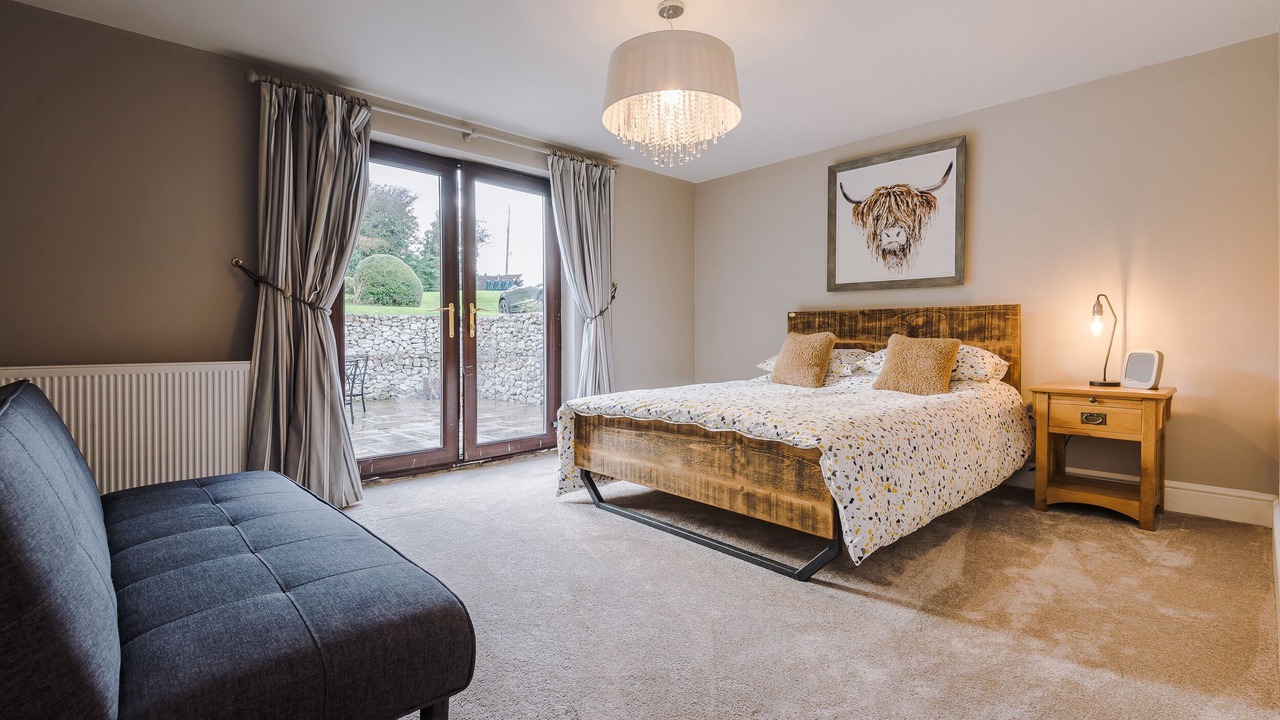 Photo of Others in Axton