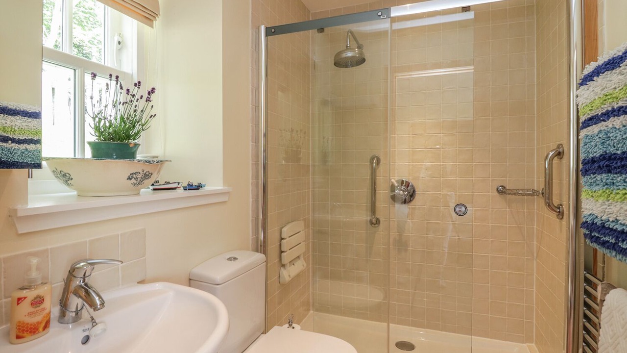 Photo of Bathroom in Banchory