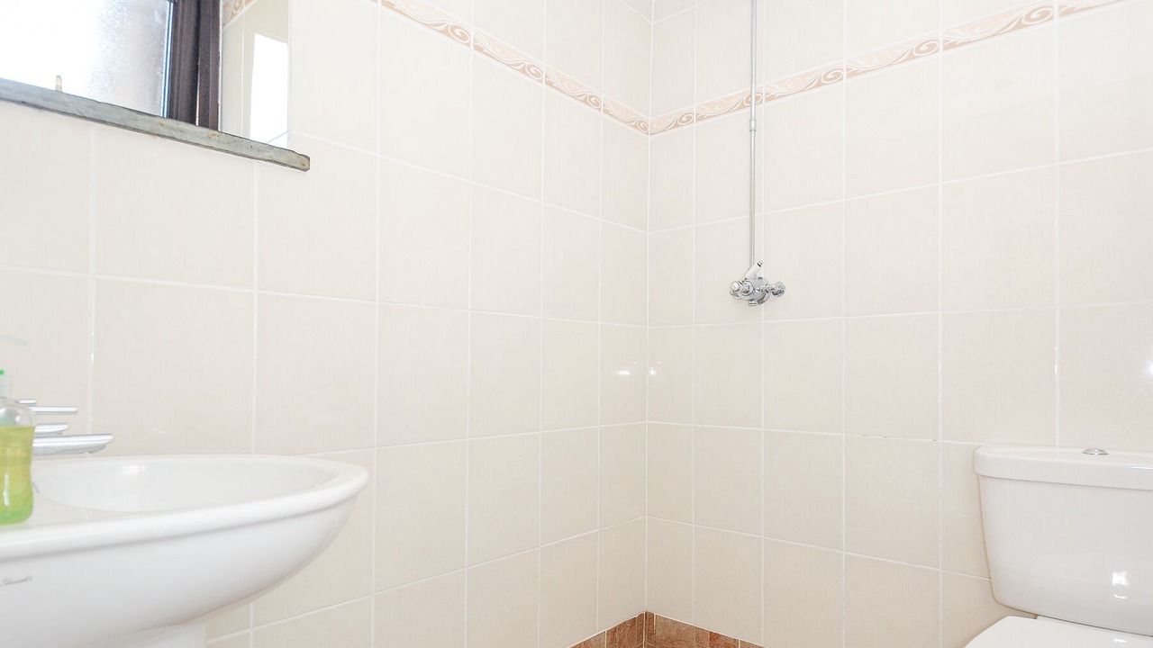 Photo of Bathroom in Brazzacott