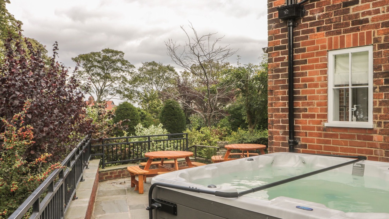 Photo of Others in South Cliff