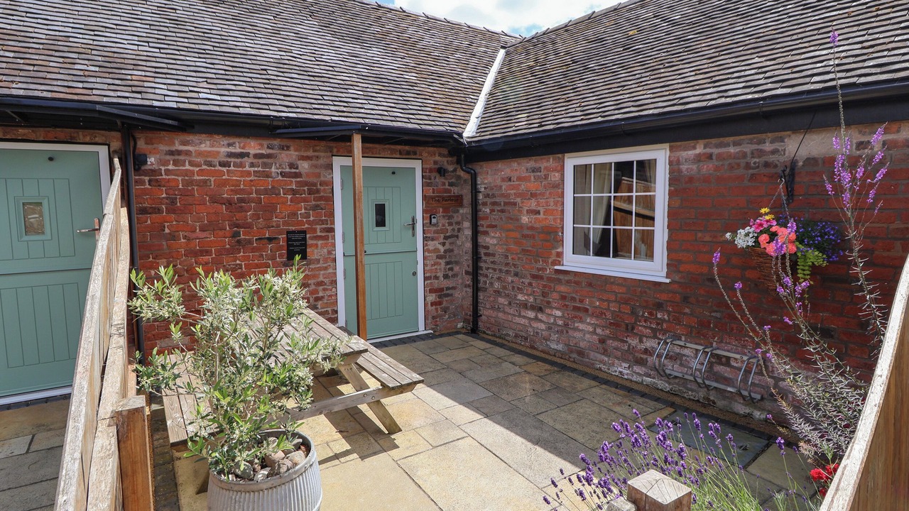 Photo of Others in Wimbolds Trafford