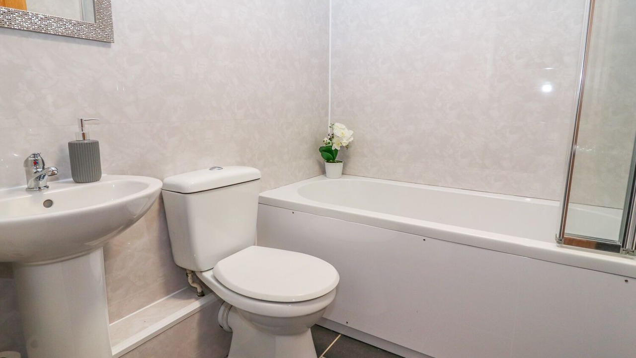 Photo of Bathroom in Saint Asaph