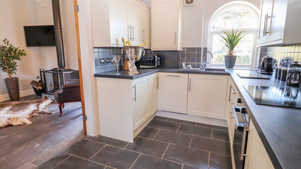 Photo of Kitchen in Saint Asaph