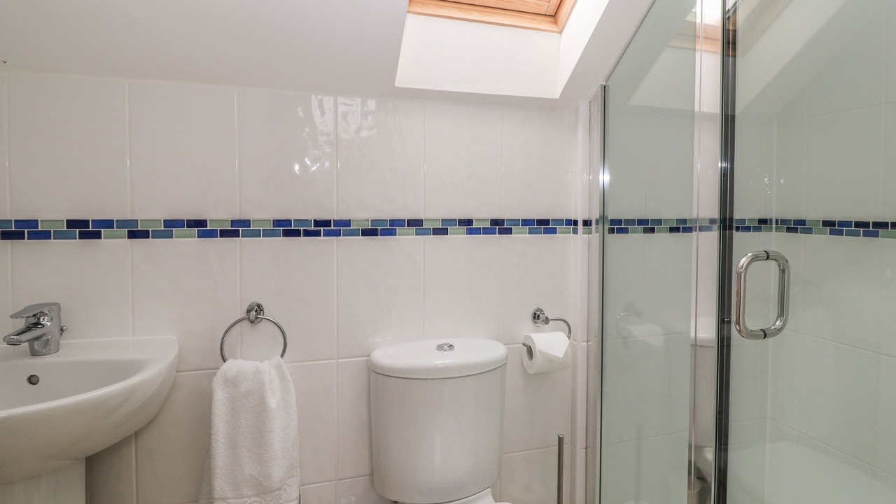 Photo of Bathroom in Widemouth Bay