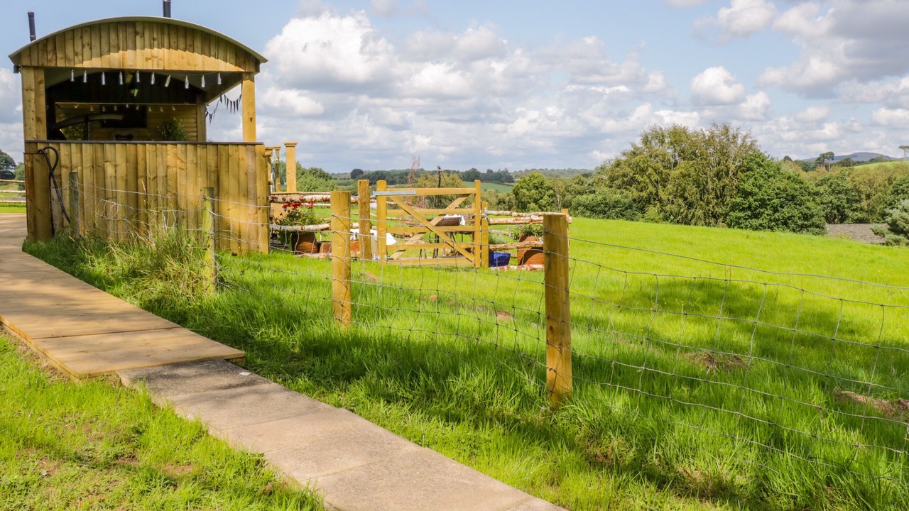 Photo of Others in Hayton