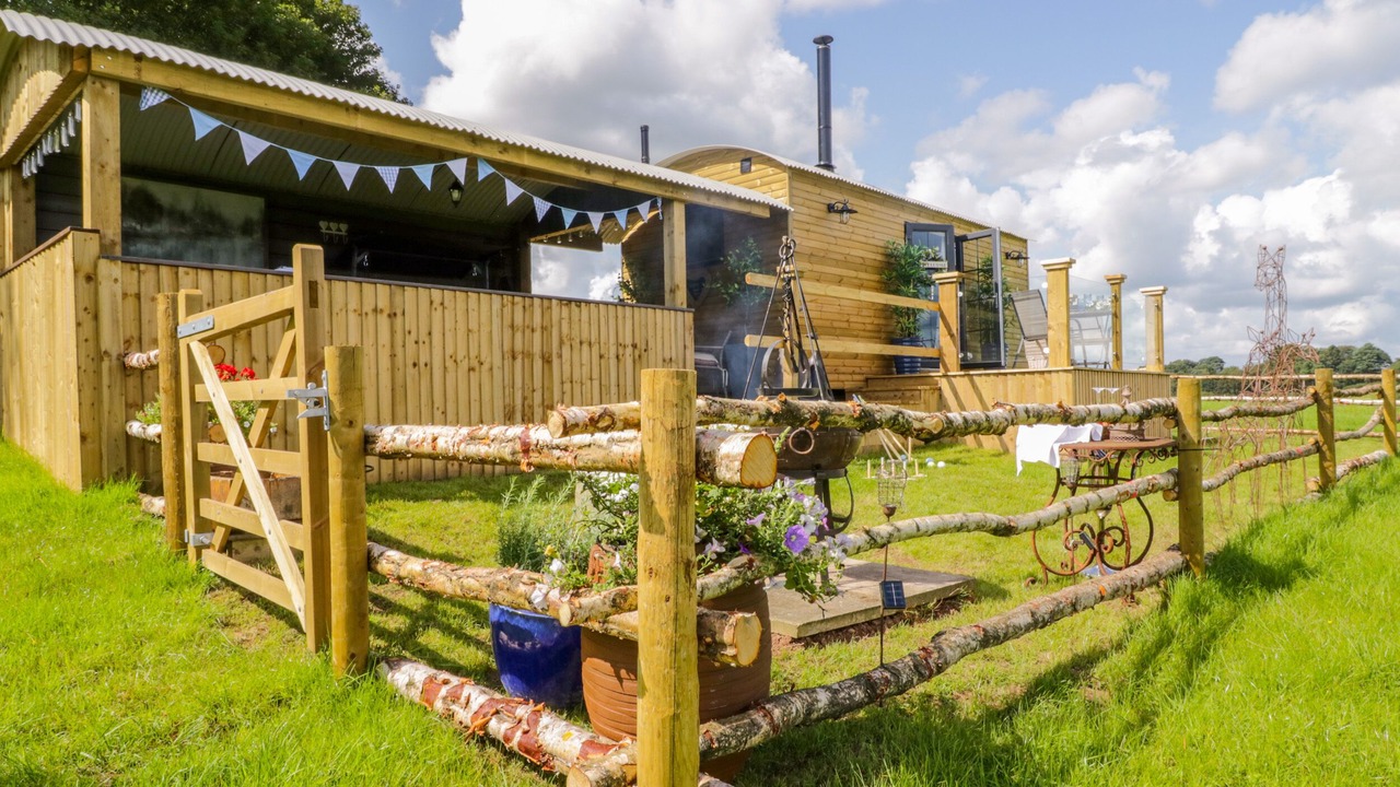 Photo of Others in Hayton