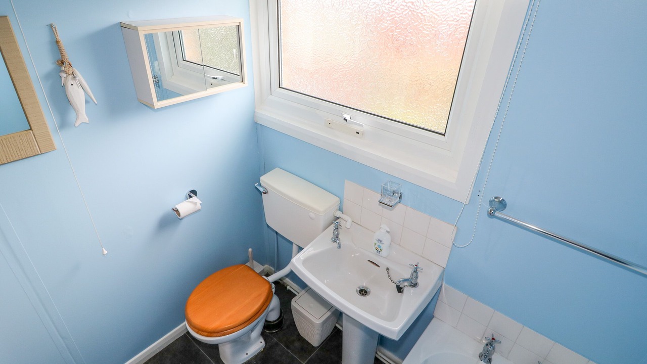 Photo of Bathroom in Anderby Creek
