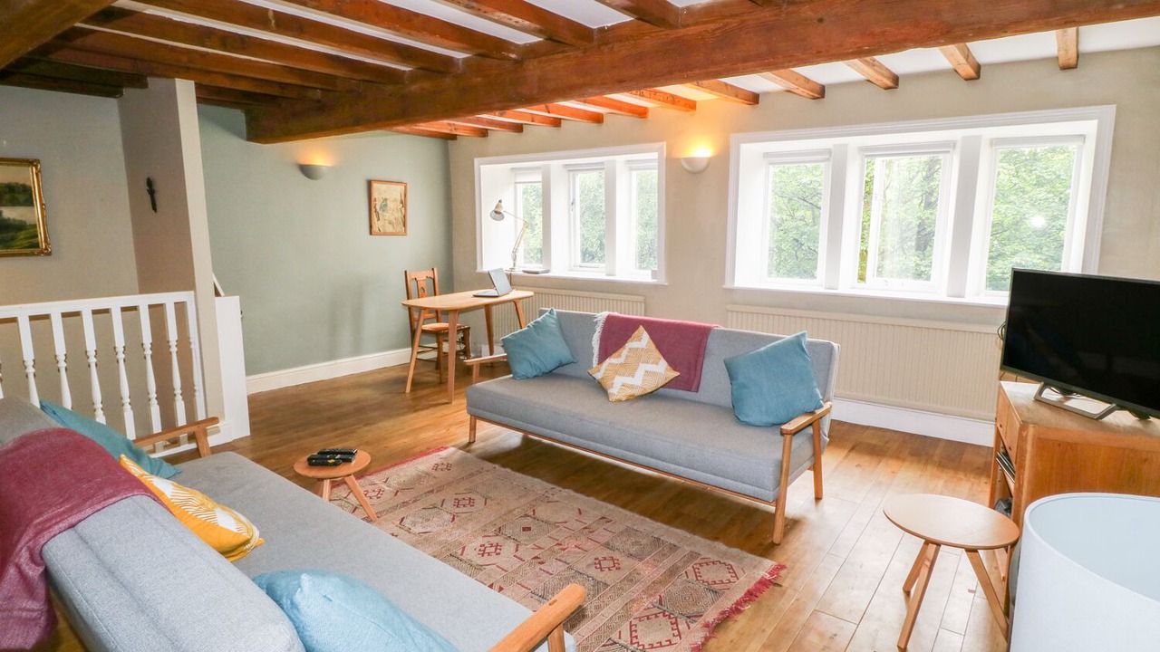 Photo of Livingroom in Holmbridge