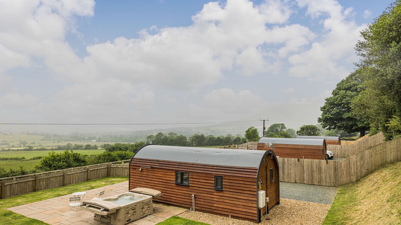 Photo of Others in Kingswood