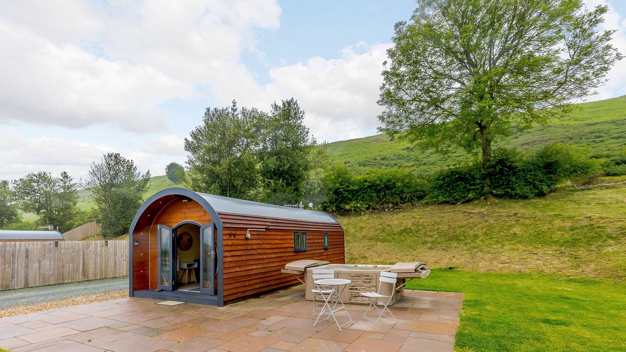 Photo of Others in Kingswood