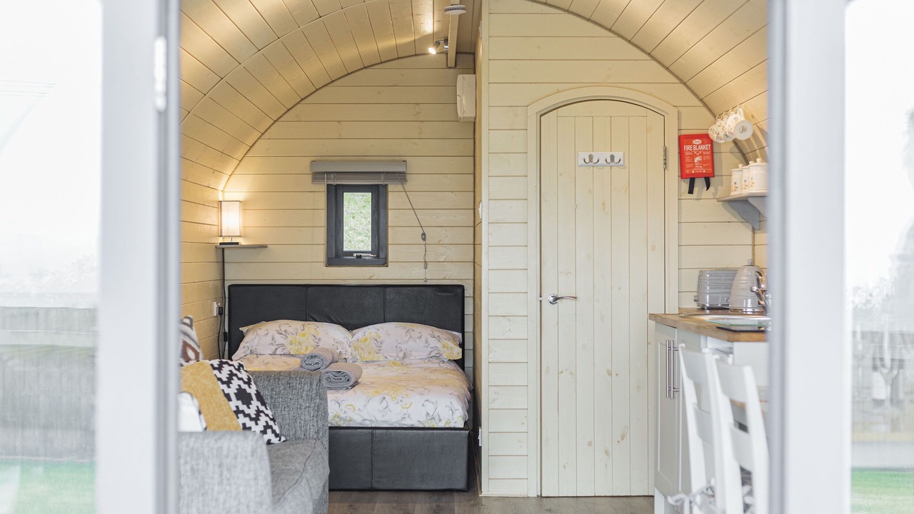 Photo of Others in Kingswood