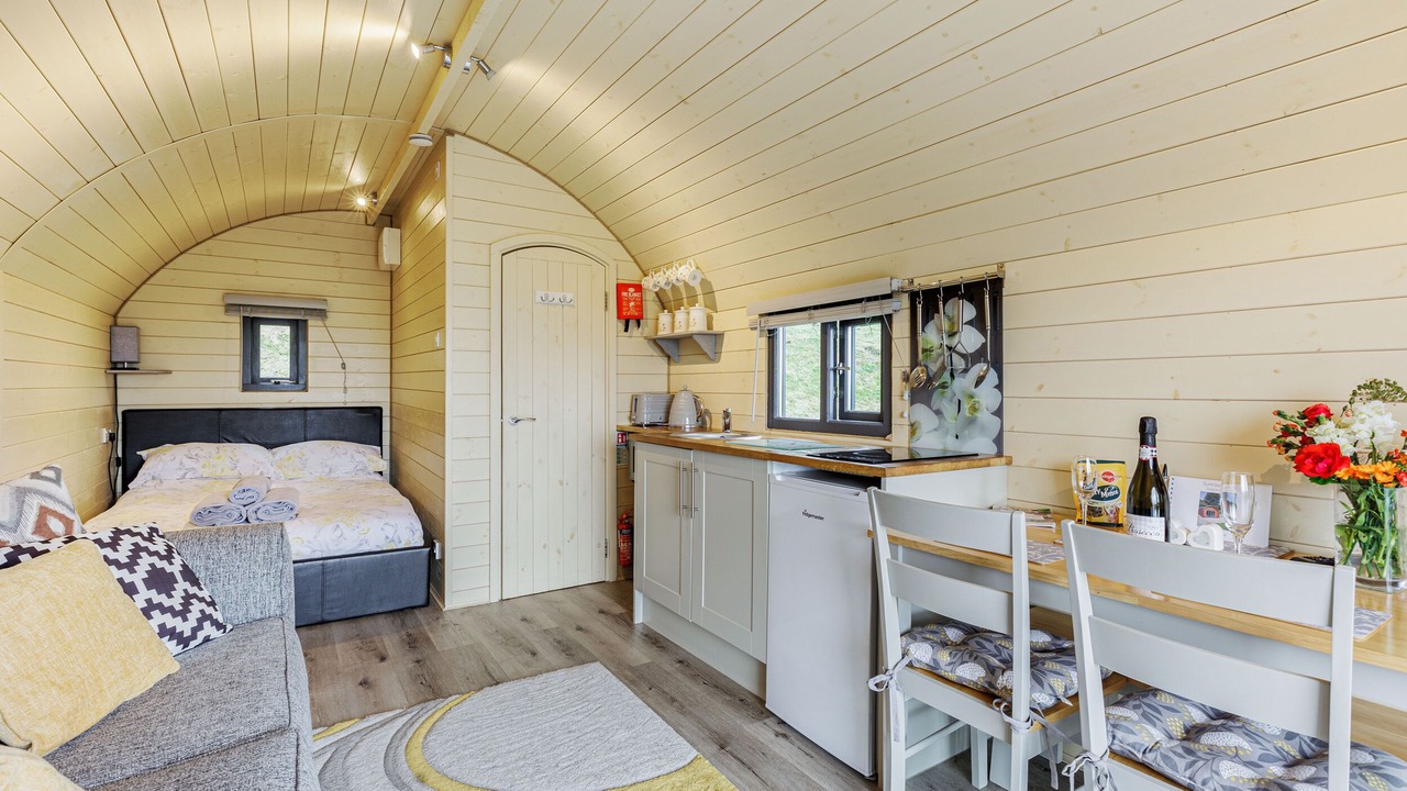 Photo of Others in Kingswood