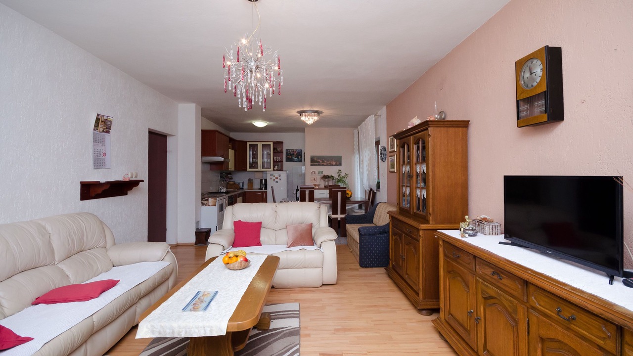 Photo of Livingroom in Rab
