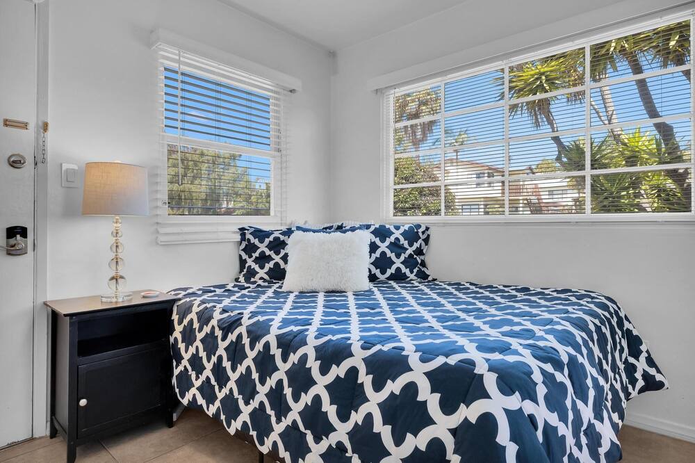 Photo of Bedroom in Pacific Beach