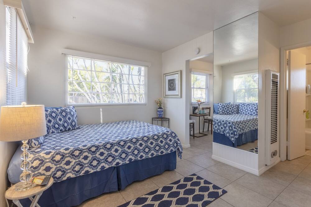 Photo of Bedroom in Pacific Beach