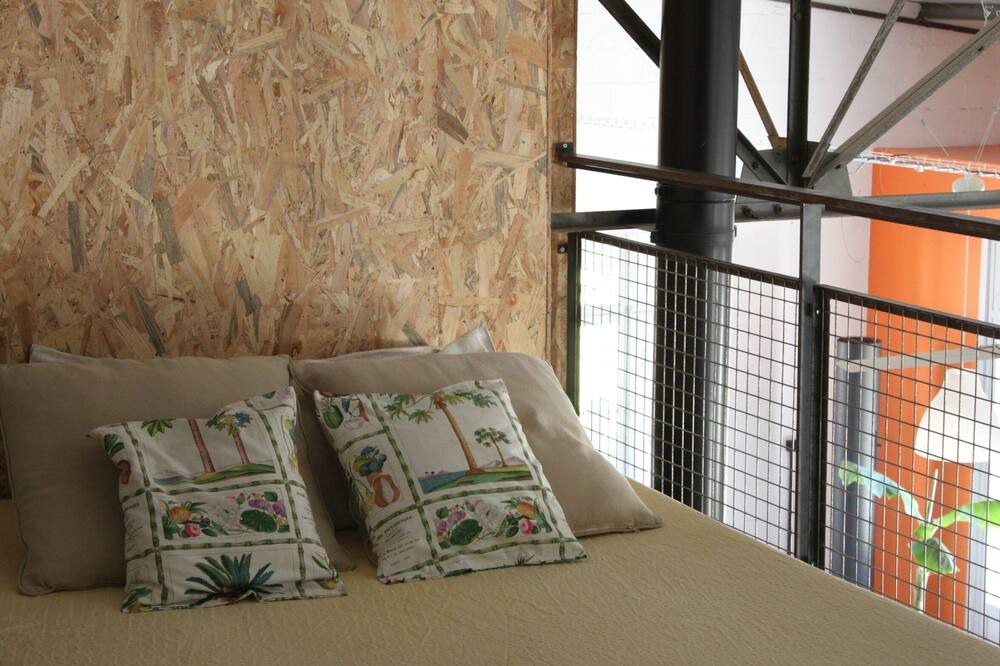 Photo of Bedroom in Alenya