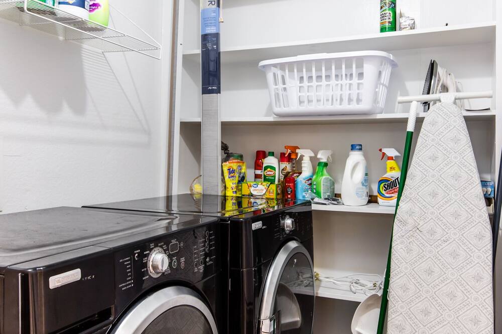 Photo of Kitchen in Buckner Terrace - Everglade Park
