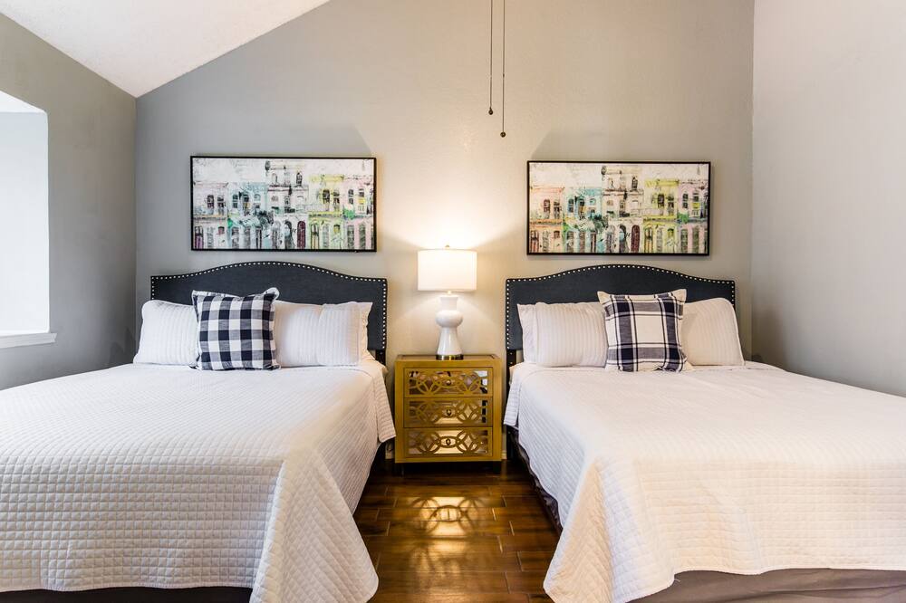 Photo of Bedroom in Buckner Terrace - Everglade Park