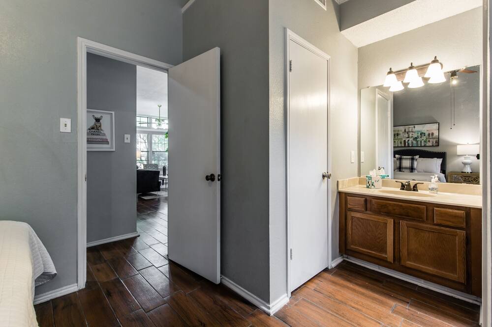 Photo of Bedroom in Buckner Terrace - Everglade Park