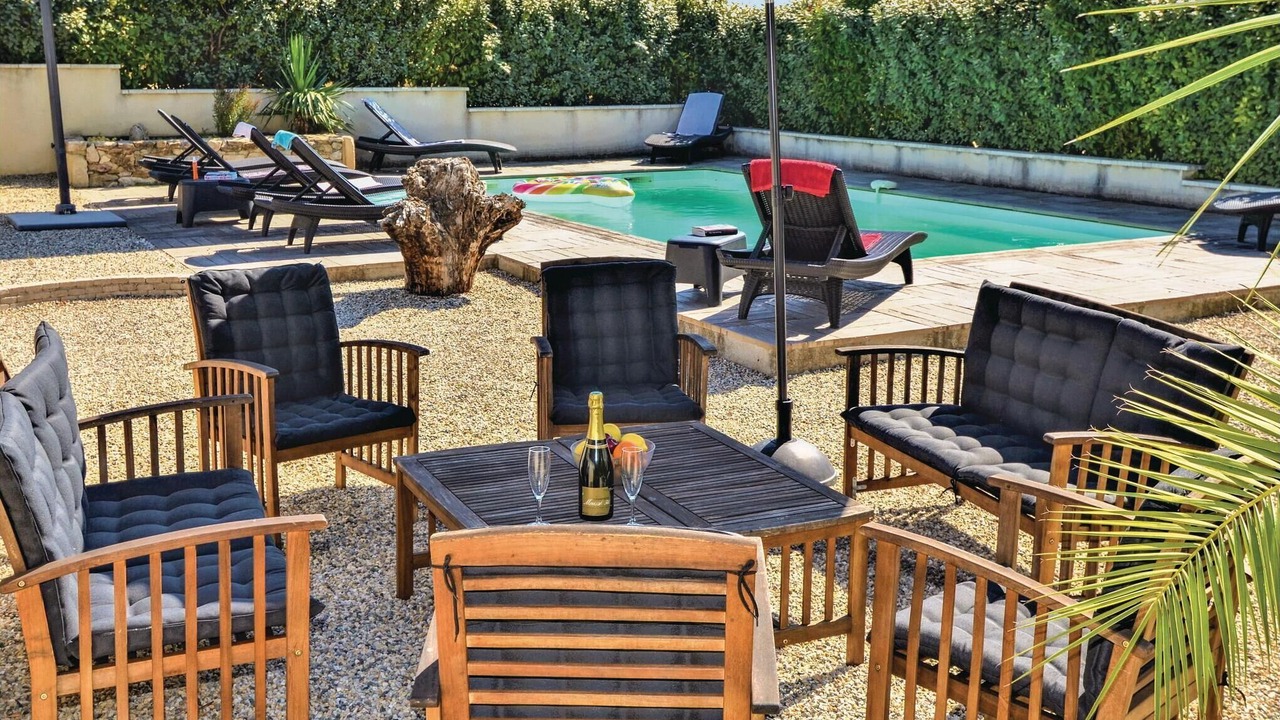 Photo of Outdoor in Pont-Saint-Esprit