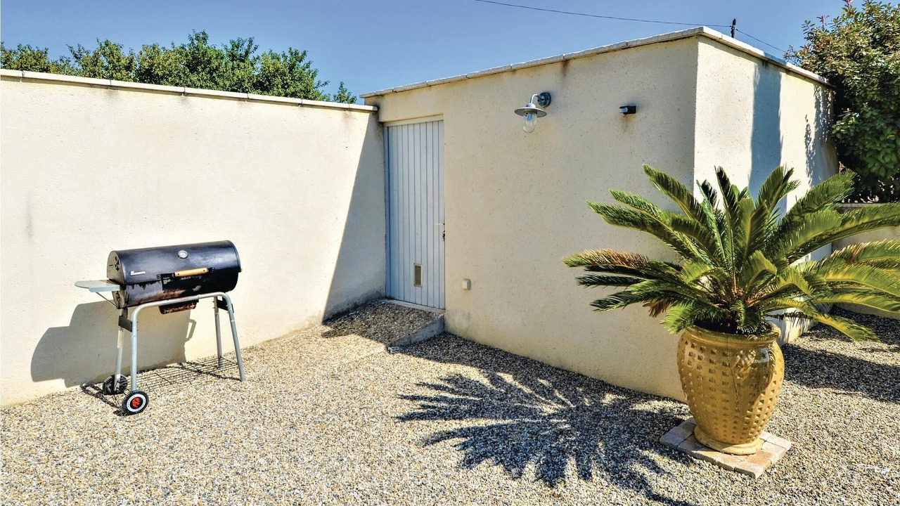 Photo of Outdoor in Pont-Saint-Esprit