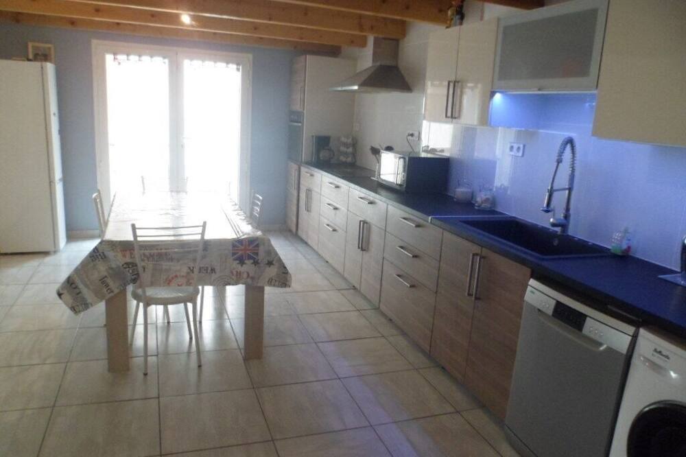 Photo of Kitchen in Saint-Andre-de-Roquelongue