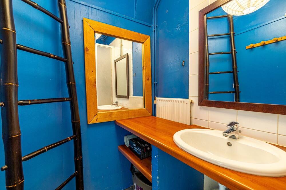 Photo of Bathroom in Quartier de la Chapelle