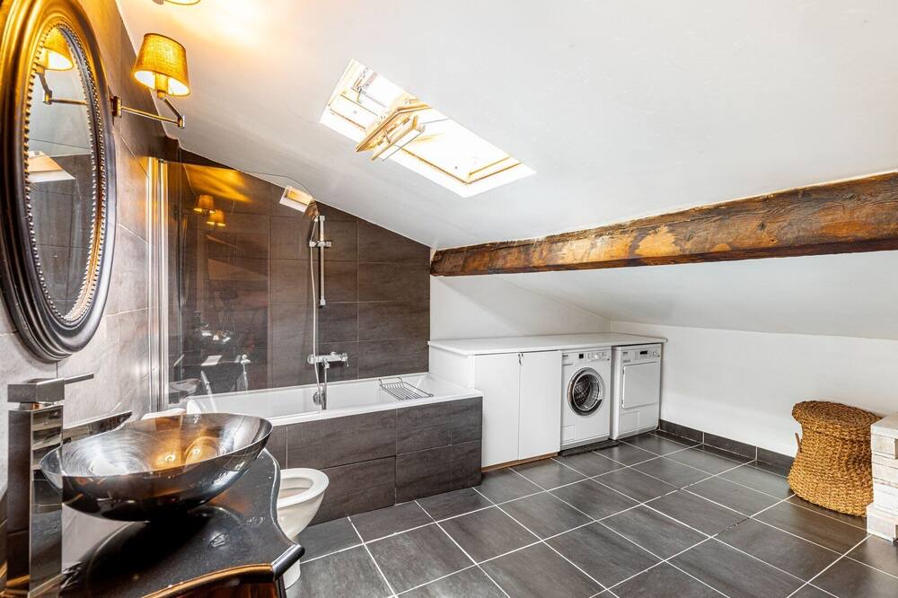 Photo of Bathroom in Quartier de la Chapelle