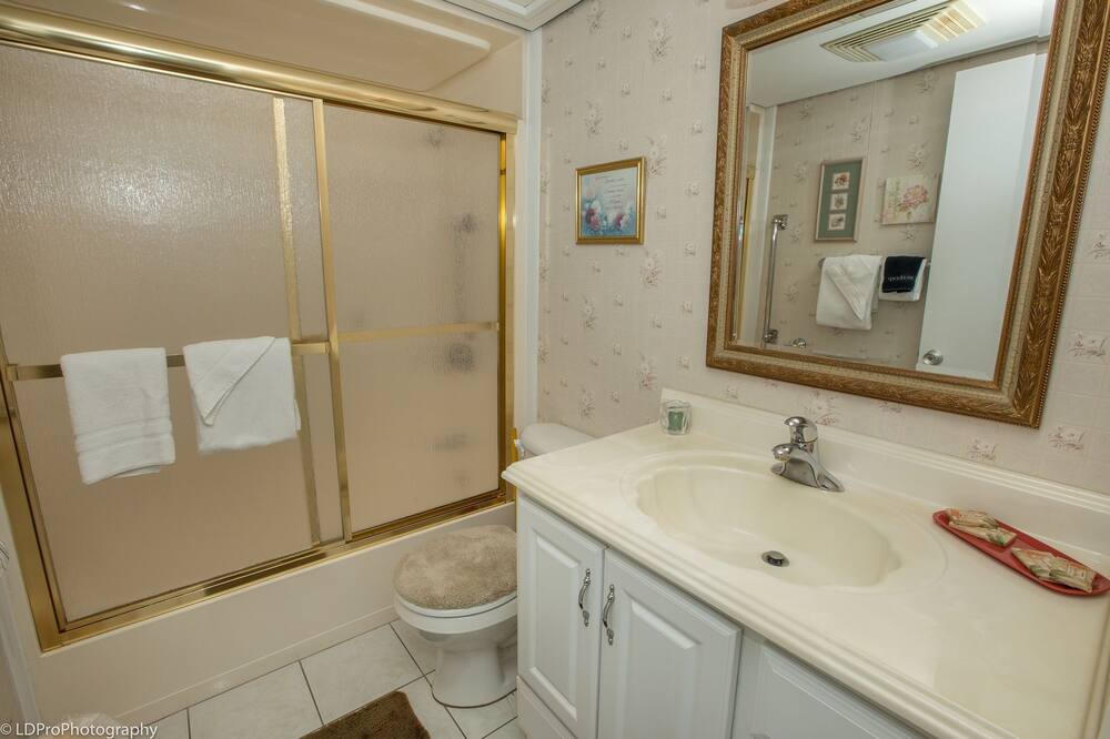 Photo of Others in Holiday Isle