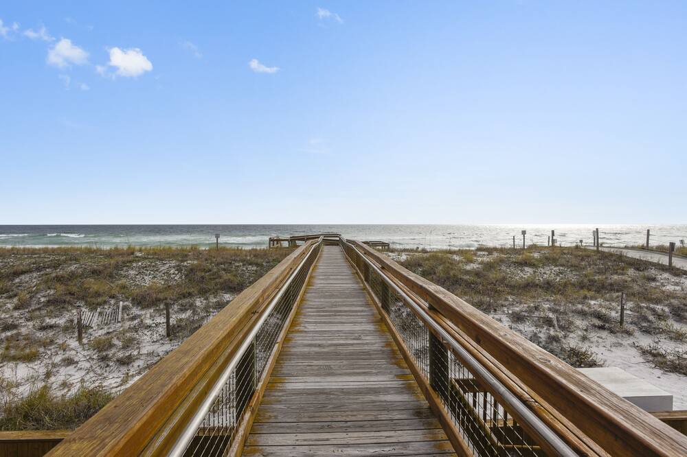 Photo of Others in Holiday Isle