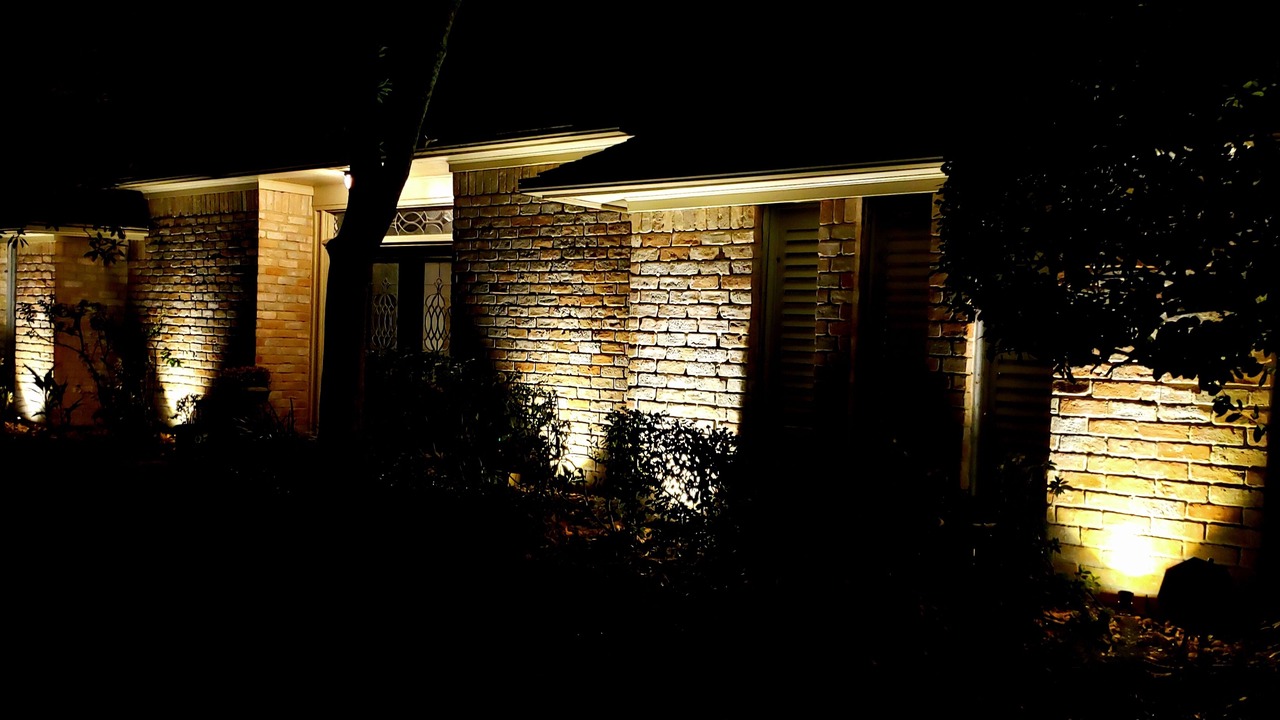 Photo of Outdoor in FM 1960