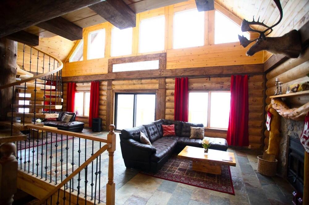Photo of Livingroom in Wentworth-Nord