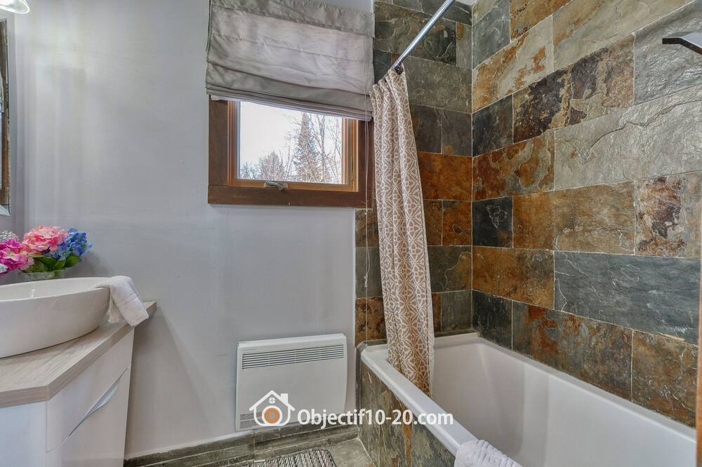 Photo of Bathroom in Wentworth-Nord
