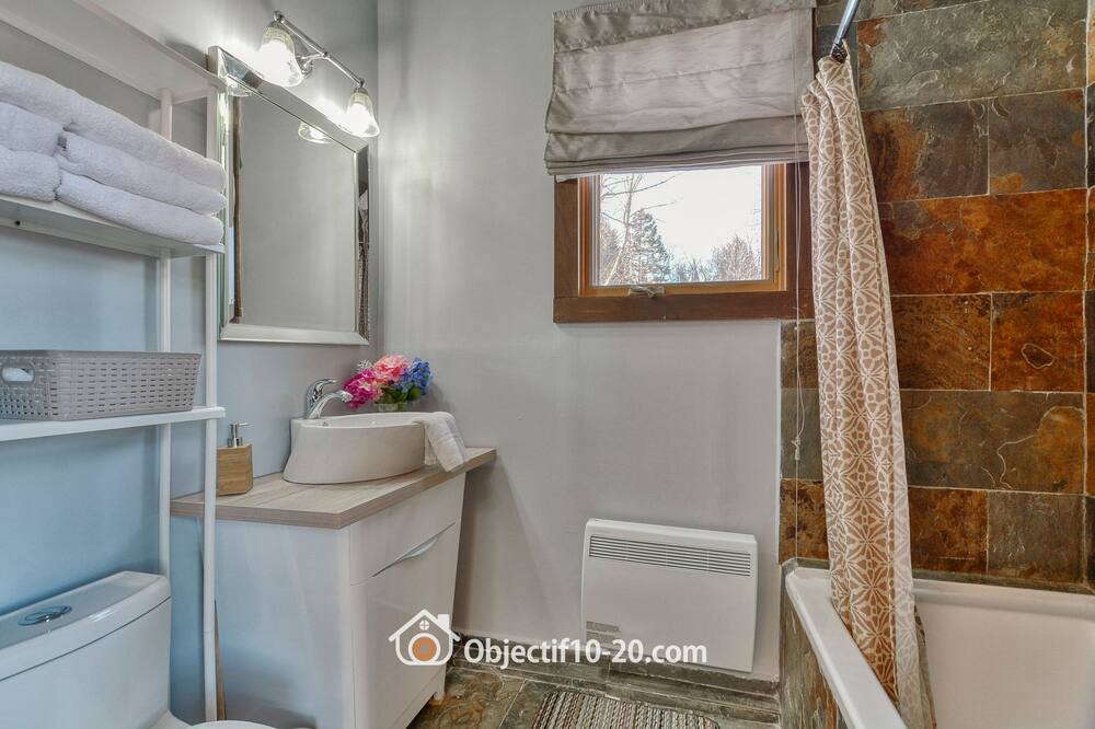 Photo of Bathroom in Wentworth-Nord
